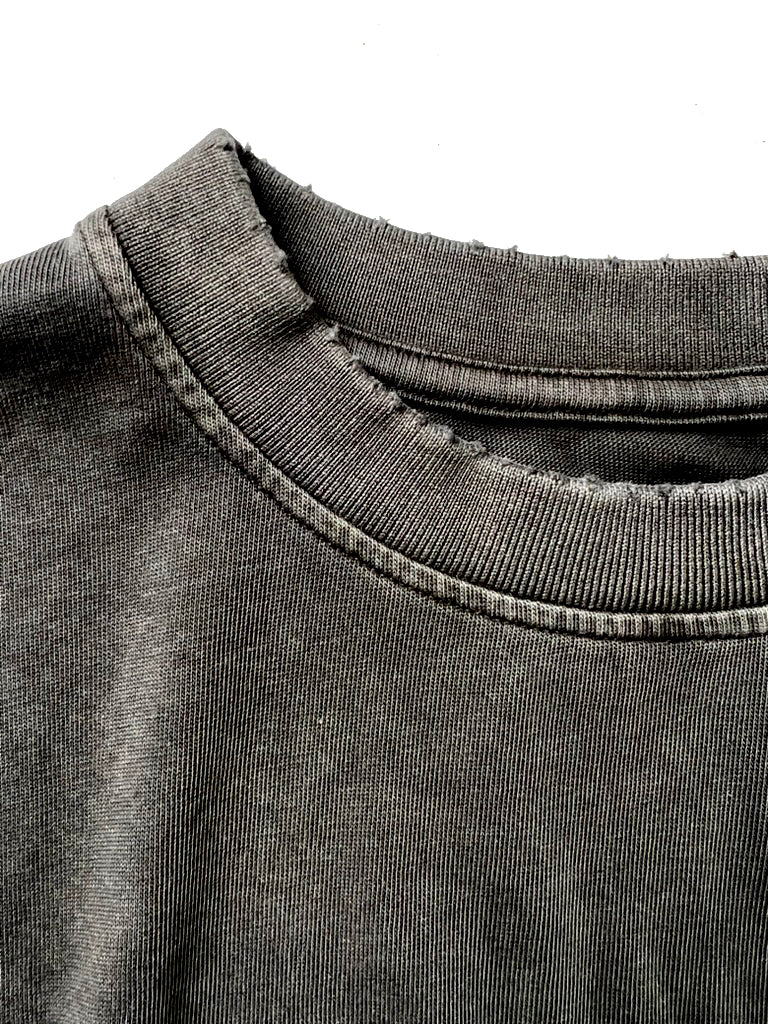 Legacy Tee Oversized 260 gsm Artesanal Dye con destrucción Vintage Black