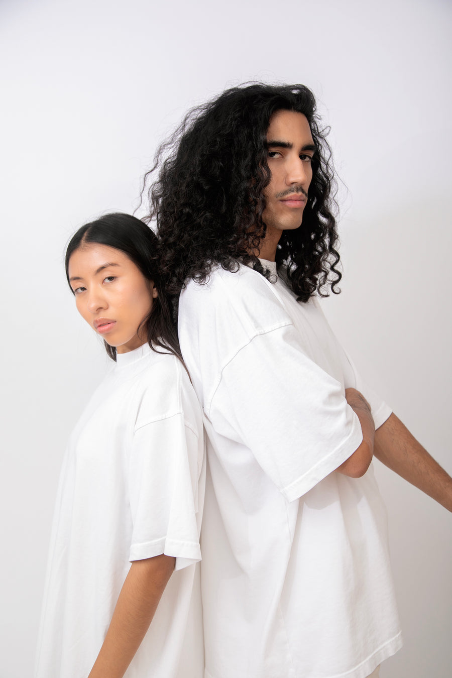 Legacy Tee Oversized 260 gsm Solid Color Negro
